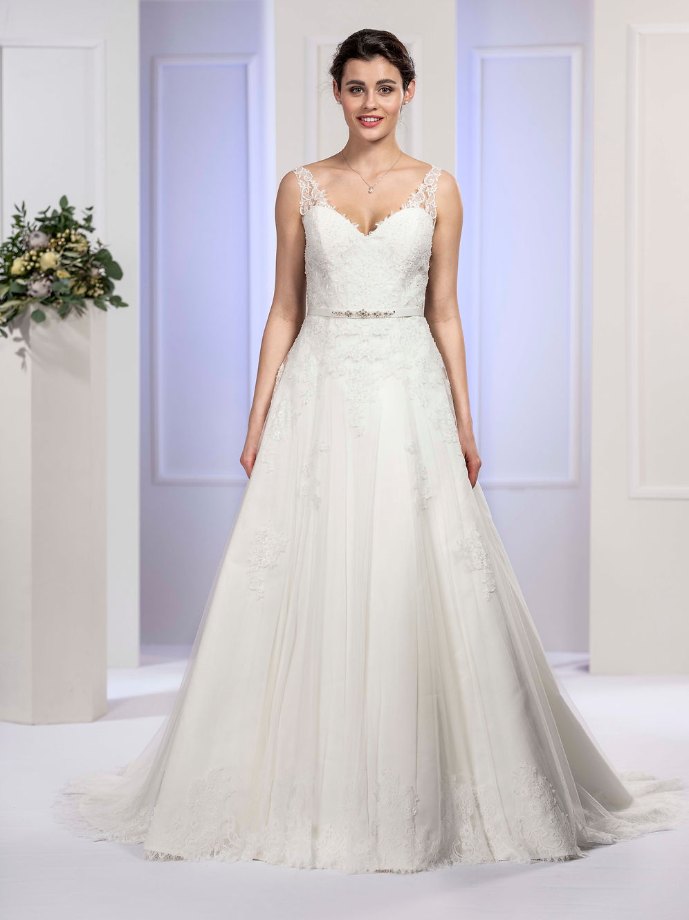 Das Brautkleid 36 SP1-6228 vom Hersteller Sposa Toscana, bei Ivory & Blush