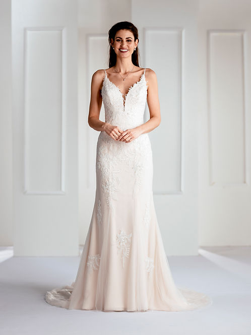 Das Brautkleid 43 SP1-6686 vom Hersteller Sposa Toscana, bei Ivory & Blush